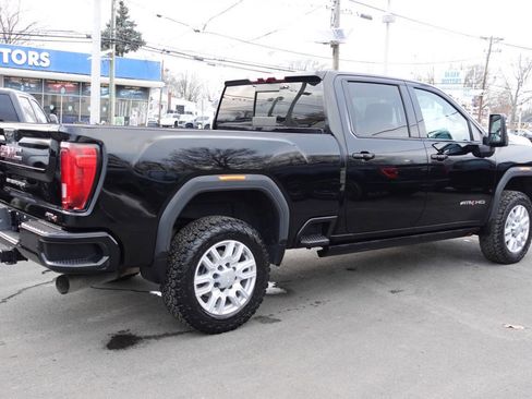 Used 2022 GMC Sierra 2500 AT4 w/ AT4 Preferred Package image 3