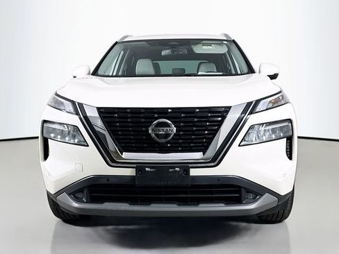 Used 2021 Nissan Rogue SL w/ Premium Package image 2