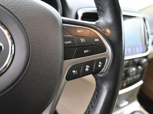 Used 2020 Jeep Grand Cherokee Limited w/ Trailer Tow Group IV image 7