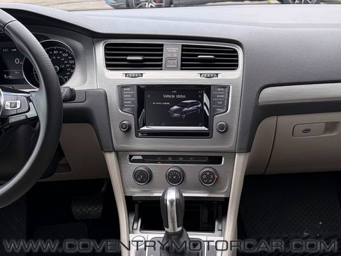 Used 2015 Volkswagen Golf TDI S FWD image 21