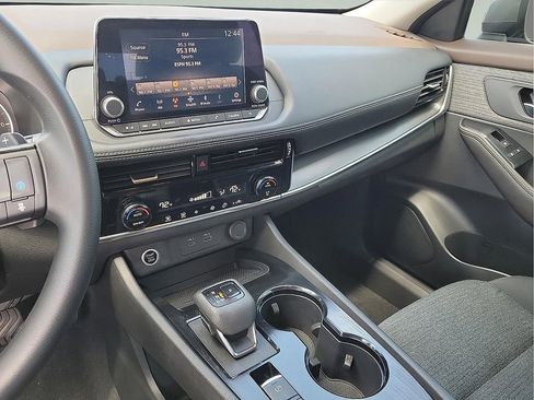 Used 2022 Nissan Rogue SV AWD/4WD image 20