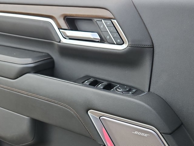 Used 2024 Chevrolet Silverado 3500 High Country w/ High Country Premium Package AWD/4WD image 10