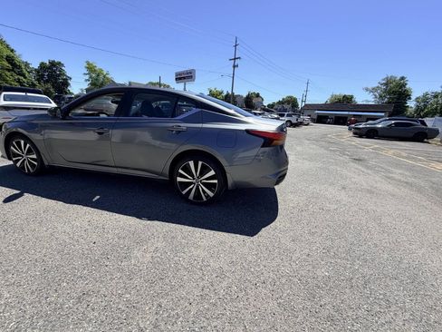 Used 2019 Nissan Altima 2.5 SR AWD/4WD image 25