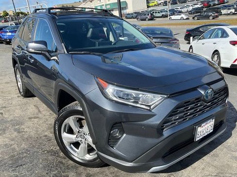 Used 2018 Toyota RAV4 Limited w/ Carpet Mat Package image 1