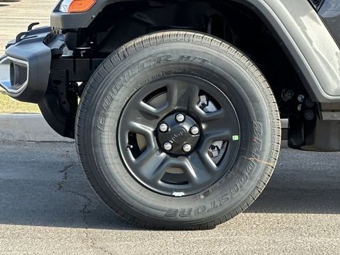 New 2026 Jeep Gladiator Sport image 23