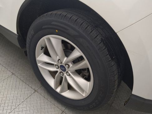 Used 2017 Ford Edge SEL w/ Equipment Group 201A AWD/4WD image 31