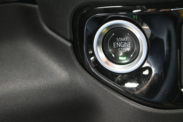 Used 2025 Chevrolet Silverado 1500 LT AWD/4WD image 23
