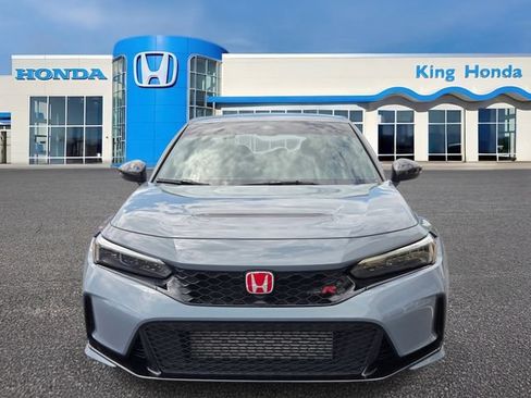Used 2024 Honda Civic Type R image 2