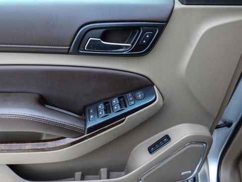 Used 2019 Chevrolet Tahoe LT image 40