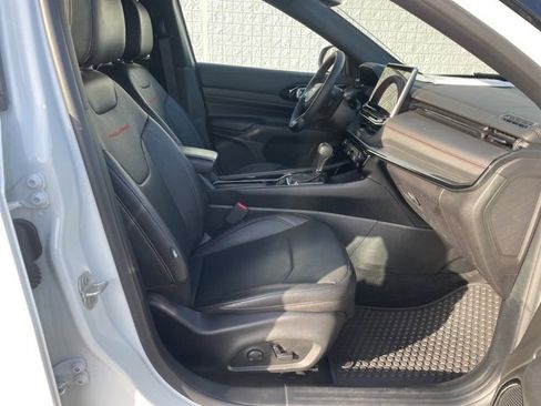 Used 2024 Jeep Compass Trailhawk w/ Trailhawk Elite Group image 15