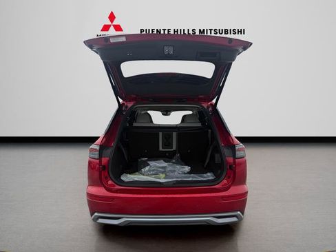 New 2026 Mitsubishi Outlander SE image 9