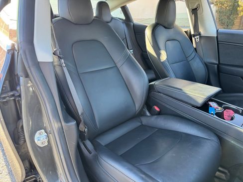 Used 2017 Tesla Model 3 Long Range image 20