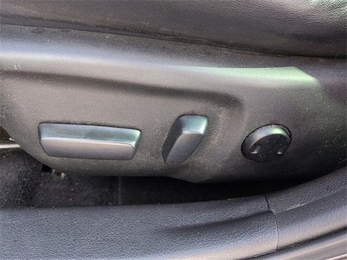 Used 2015 Toyota Camry XSE w/ Moonroof Package image 16