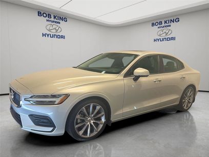Used 2019 Volvo S60 T5 Momentum w/ Multimedia Package