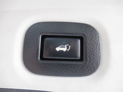 Used 2018 Nissan Rogue AWD image 14