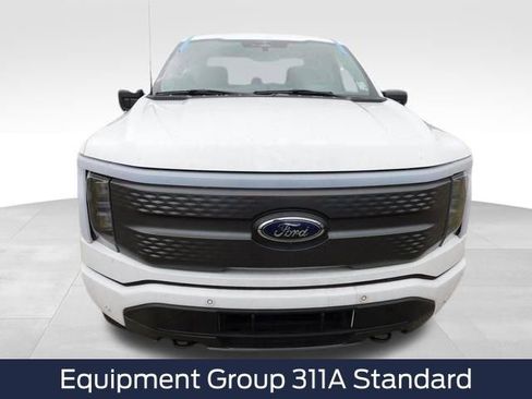 Used 2023 Ford F150 Lightning XLT image 2