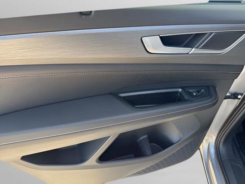 New 2025 Volkswagen Atlas Cross Sport SE image 17