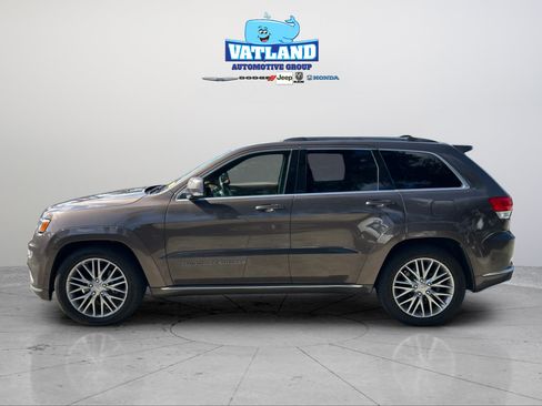 Certified 2018 Jeep Grand Cherokee Summit w/ Platinum Series Group AWD/4WD image 2