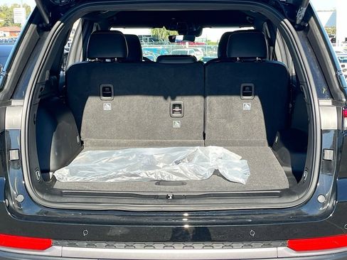 New 2026 Jeep Grand Cherokee Altitude RWD image 21