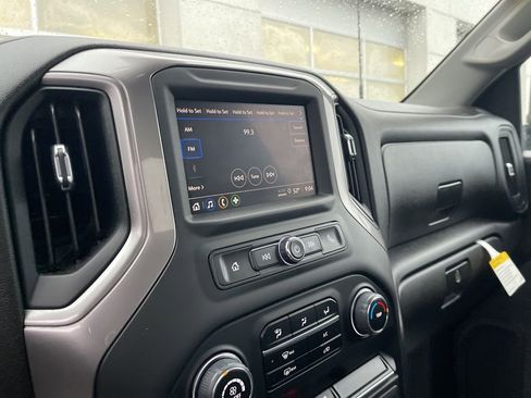 Used 2024 Chevrolet Silverado 2500 W/T image 14