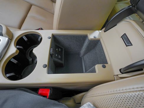 Used 2021 Porsche Macan image 29