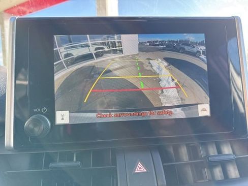 Used 2025 Toyota RAV4 XLE image 21