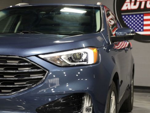Used 2019 Ford Edge Titanium w/ Cargo Accessory Package AWD/4WD image 29