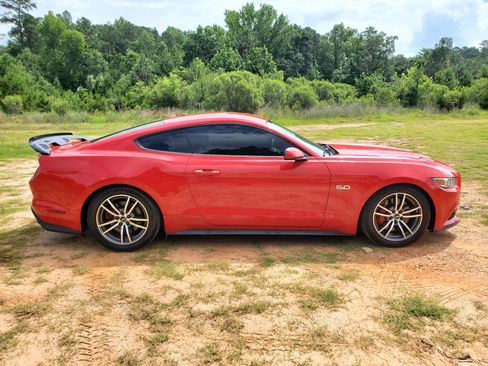 Used 2015 Ford Mustang GT Premium RWD image 12