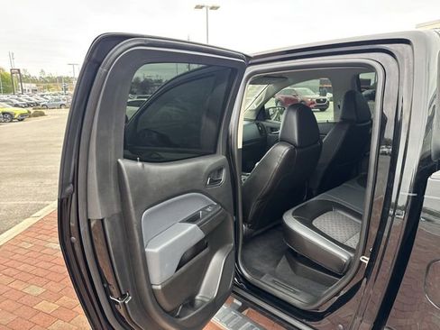 Used 2021 Chevrolet Colorado Z71 AWD/4WD image 27