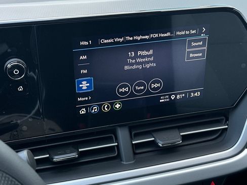 New 2026 Chevrolet Trax LS w/ LS Convenience Package FWD image 18