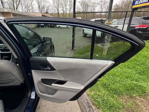 Used 2014 Honda Accord LX image 27