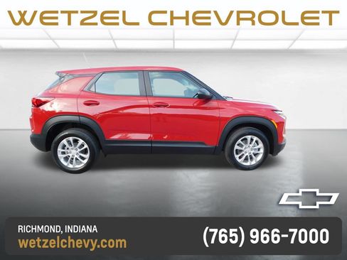 New 2026 Chevrolet TrailBlazer LS FWD image 2