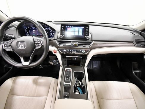 Certified 2020 Honda Accord Touring image 3