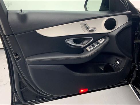 Used 2019 Mercedes-Benz C 300 Sedan image 19