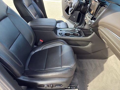 Used 2020 Chevrolet Traverse RS image 33