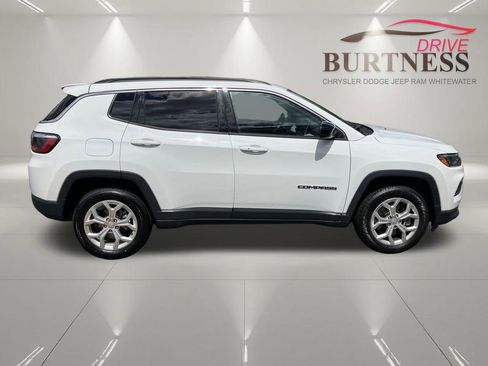 Used 2024 Jeep Compass Latitude AWD/4WD image 10