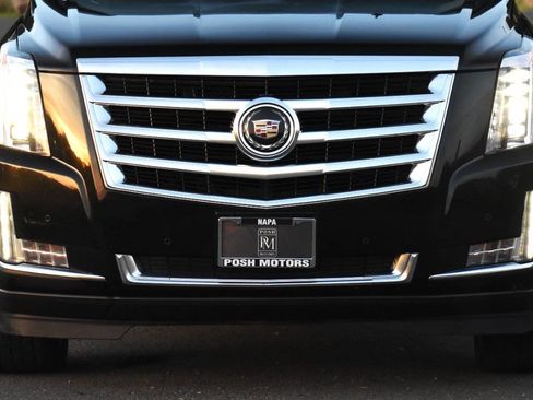 Used 2015 Cadillac Escalade Premium image 24