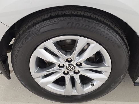 Used 2022 Toyota Sienna Limited AWD/4WD image 54