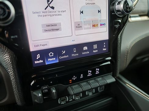 Used 2025 RAM 1500 Limited image 22