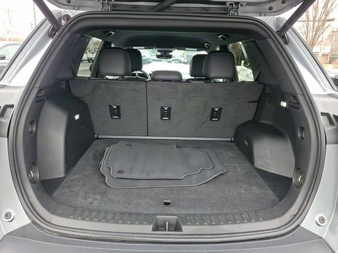 Used 2025 Chevrolet Equinox LT w/ Convenience Package II image 18