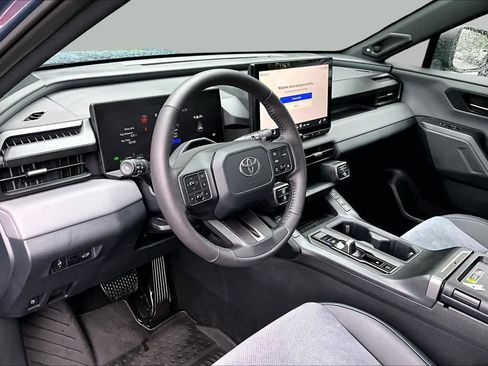 Used 2026 Toyota RAV4 XSE w/ Panoramic Sun Roof Package AWD/4WD image 17