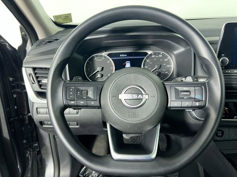 Used 2024 Nissan Rogue SV FWD image 15