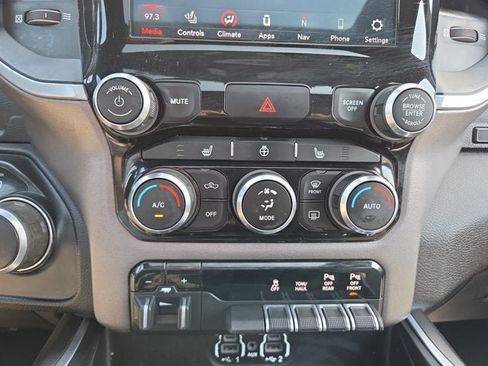 Used 2021 RAM 2500 Big Horn w/ Level 2 Equipment Group AWD/4WD image 18
