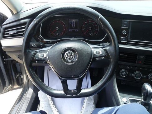 Used 2019 Volkswagen Jetta SE FWD image 15