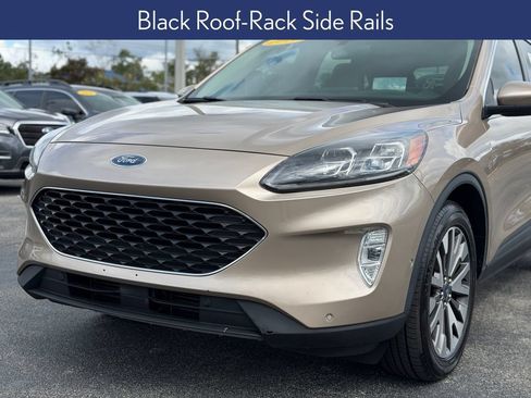 Used 2020 Ford Escape Titanium w/ Titanium Premium Package 2.0 AWD/4WD image 15