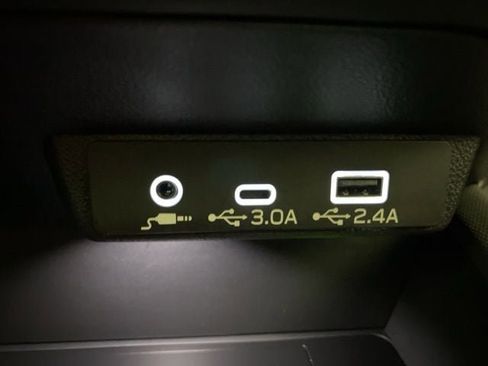 Certified 2025 Subaru Forester Touring AWD/4WD image 22