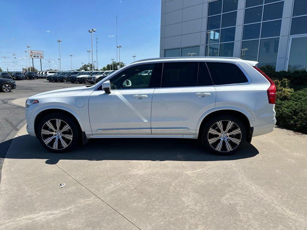 Used 2024 Volvo XC90 T8 Ultimate w/ Protection Package Premier AWD/4WD image 8