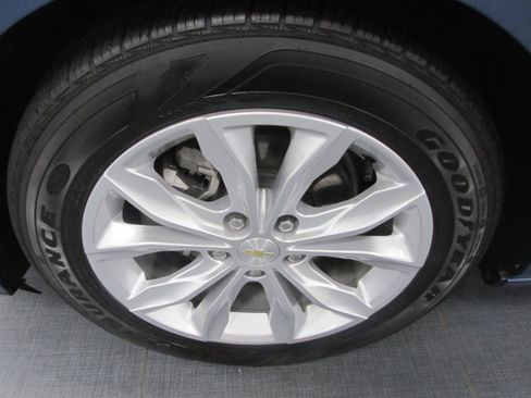 Used 2025 Chevrolet Malibu LT FWD image 14