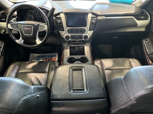 Used 2018 GMC Yukon XL SLT w/ Open Road Package AWD/4WD image 29