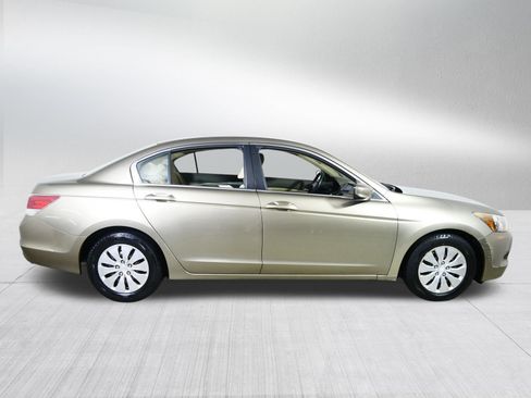 Used 2009 Honda Accord LX image 8